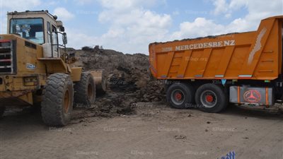 محافظ كفر الشيخ يتابّع أعمال رفع واستغلال ناتج تكريك بحيرة البرلس (فيديو وصور)