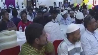 كنيسة ترفع أذان المغرب وتقدم وجبات إفطار للصائمين باﻹمارات