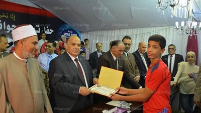 محافظ الدقهلية يوزع 60 رحلة عمرة في مسابقة حفظ القرآن لـ