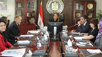 وزيرة التعاون الدولى تبحث مع مسؤول بنك الاستثمار الأوروبى مشروعات التعاون المستقبلية