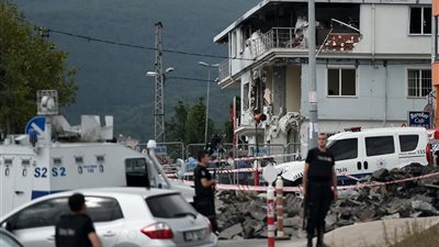 إصابة 8 في تفجير بسيارة مفخخة جنوب شرقي تركيا