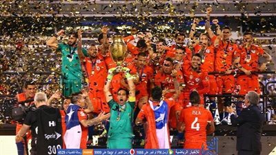 الصحف التشيلية تحتفي بملحمة منتخبها