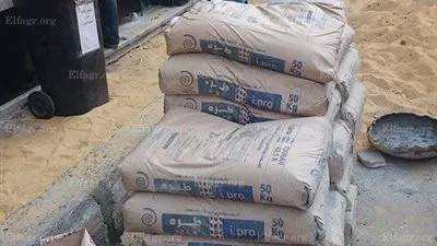 حى الأزبكية يبدأ فى رصف الفجالة (صور) 