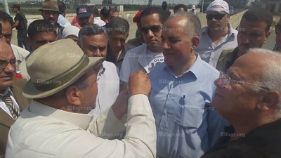 وزير الري يستمع لشكاوي المواطنين جنوب بورسعيد (صور)
