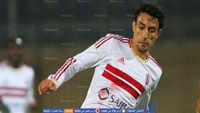 الجهاز الفني للزمالك يجتمع بأيمن حفني قبل المران