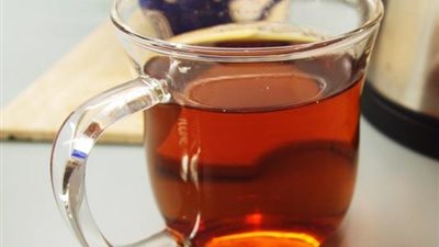 الشاي يمنع التسوس وروائح الفم الكريهة في رمضان  