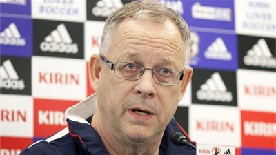 لاجرباك يوجه رسالة للاعبي أيسلندا الغير منضبطين