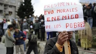 اشتباكات بين المتظاهرين والشرطة في بوليفيا