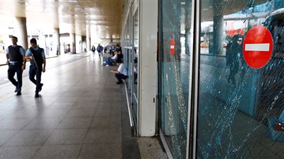 احتجاز 13 بينهم 3 أجانب على خلفية هجوم مطار أتاتورك