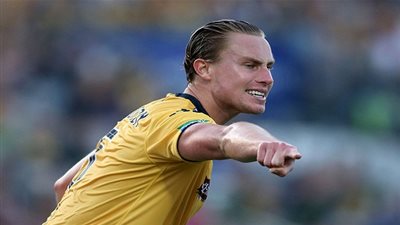 نادي الإمارات يتعاقد رسميا مع مدافع أستراليا زاك أندرسون