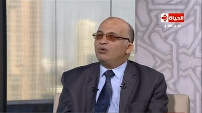 داعية إسلامي يستاء من متصل يقول 