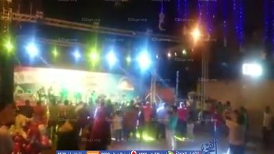 مواطنون يحتفلون بذكرى 30 يونيو في ميدان مصطفى محمود (فيديو)