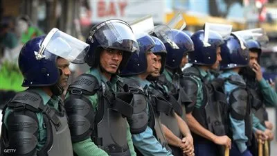 الشرطة البنغالية تستعد لتحرير الرهائن المحتجزين في مطعم بالعاصمة 