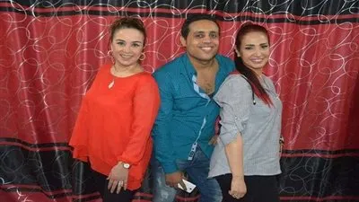 موسي صبرى يجمع نجوم الفن علي مائدة إفطار جماعي بالدقى (صور) 