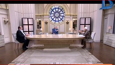 داعية سلفي يطلب مقابلة عادل إمام.. ومخرج يرد: 