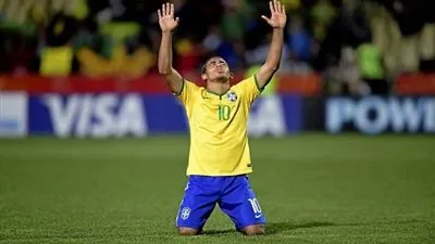 ريال مدريد وبرشلونة يتصارعان على موهبة برازيلية