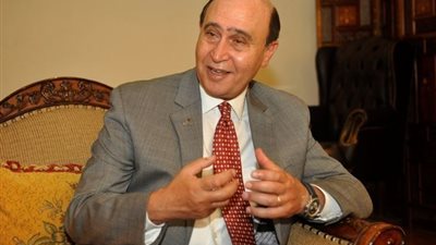 رئيس هيئة قناة السويس يلتقي رئيس بنما    