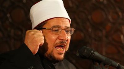 أول تعليق لوزير الأوقاف على التفجير الانتحاري بجوار الحرم النبوي