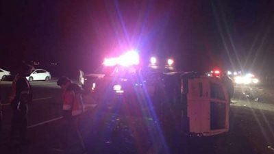 إصابة 5 أشخاص في حادث انقلاب 