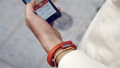 اسورة للمعصم لقياس عدد الخطوات وحرق السعرات الحرارية  