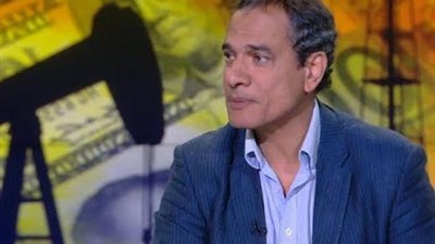 استاذ اقتصاد: خروج بريطانيا من الاتحاد الأوروبي سيؤدي لضبابية بالأسواق العالمية