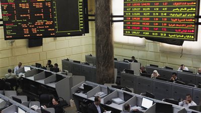 المصريون يستحوذون 84.04% من إجمالي تعاملات السوق 