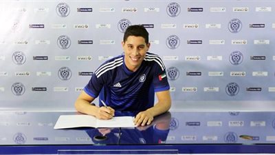 النصر الإماراتي يضم 