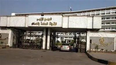 مجمع الجلاء للقوات المسلحة يستضيف جراحا عالميا لإصلاح عيوب مجرى البول