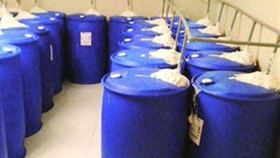 دوريات الأمن بالرياض تطيح برجلين وامرأة بتهمة تصنيع وترويج الخمور 