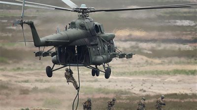 اندبندنت: بريطانيا ترسل مئات القوات للحدود السورية وسط مخاوف الناتو