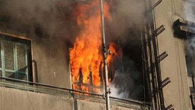 حريق هائل بعقار بشارع ملك حفني بالإسكندرية