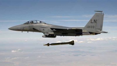 طيران التحالف الدولي يقتل مسؤولا بارزا في 