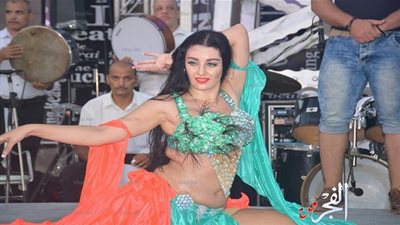 صافيناز وحمادة الليثي يشعلان حفل العيد بالساحل الشمالي