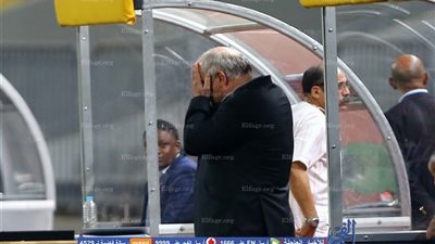 الهولنديون في قمة الأهلي والزمالك.. لا تعايرني ولا أعايرك الهم طايلني وطايلك