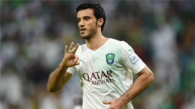 تدريبات صباحية ومسائية للأهلي.. والسومة يشعل المران