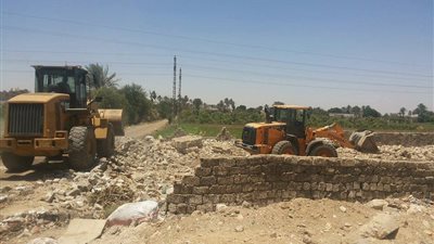 رفع 1100 طن من المخلفات والقمامة بالمنيا