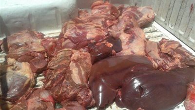 غلق 5 منشات غذائية واعدام طن ونصف لحم واغذية في حملات صحية بالمنصورة 