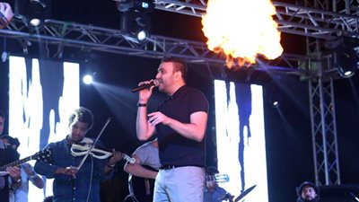  كريم محسن يشعل حفل العيد بنادي الشمس وسط جمهوره (صور)