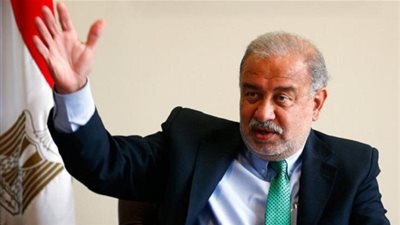 رئيس الوزراء لمسئولى 