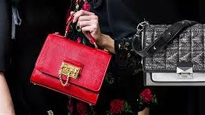 الحقائب الصغيرة موضة موسم الصيف