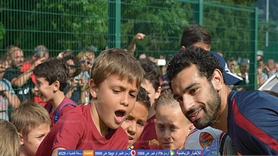 بالفيديو والصور.. كيف يخطب محمد صلاح ود جماهير روما ويتجاهل عشاقه في مصر؟