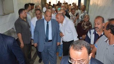 محافظ الدقهلية يلغي عقد كافيتيا ويزيل مبنى موقف شربين للخطورة 