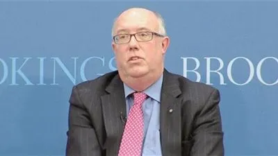 أسرار خطيرة يكشفها مستشار أمريكي عن مستقبل سوريا وليبيا والعراق 