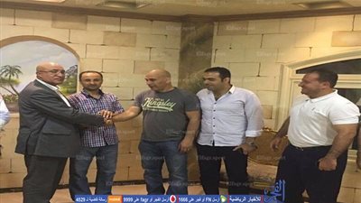 صور - المصري يحتفل بانتهاء أزمة حسام حسن 