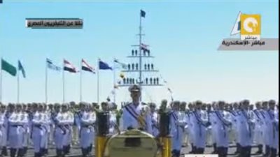 عزف السلام الوطني عقب وصول الرئيس 