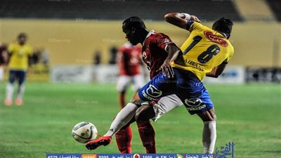 الأهلي يفاضل بين 