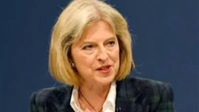 رئيسة الوزراء البريطانية الجديدة تطيح بوزيري الصحة وشؤون مجلس الوزراء 