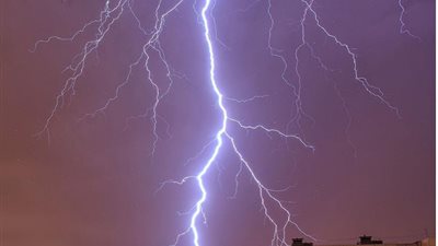 مقتل شخص وإصابة العشرات بسبب عواصف رعدية بروسيا (فيديو وصور)