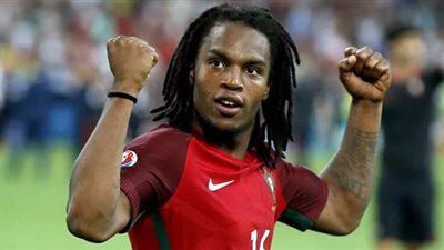 سانشيز: رفضت الانتقال لمانشستر يونايتد