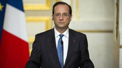 هولاند يتعهد بحماية المواطنين الفرنسيين واتخاذ التدابيراللازمة  